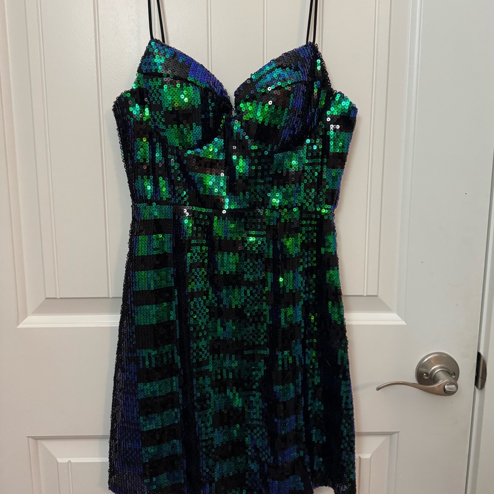 Elegant Green and Blue Sequin mini Dress. homecoming party dress medium NWT